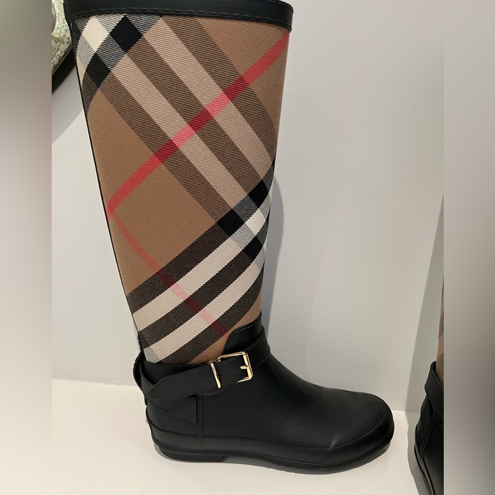 Burberry exploded check pattern rubber rain boots. Size 7